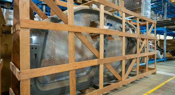 Carparts for storage in warehouse Vestby